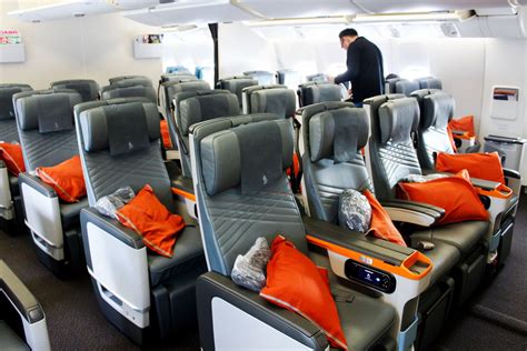 singapore airlines 777-300 premium economy